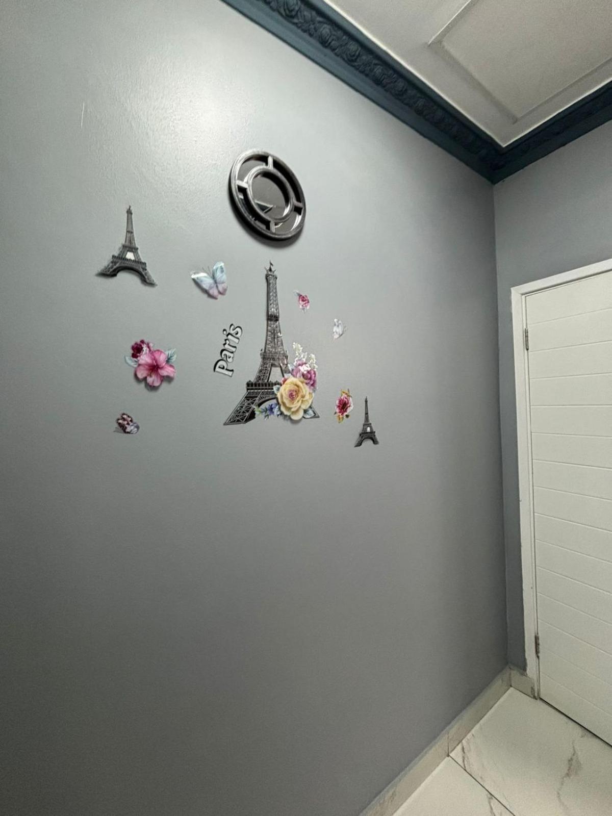 Crompton Villa786 Apartment