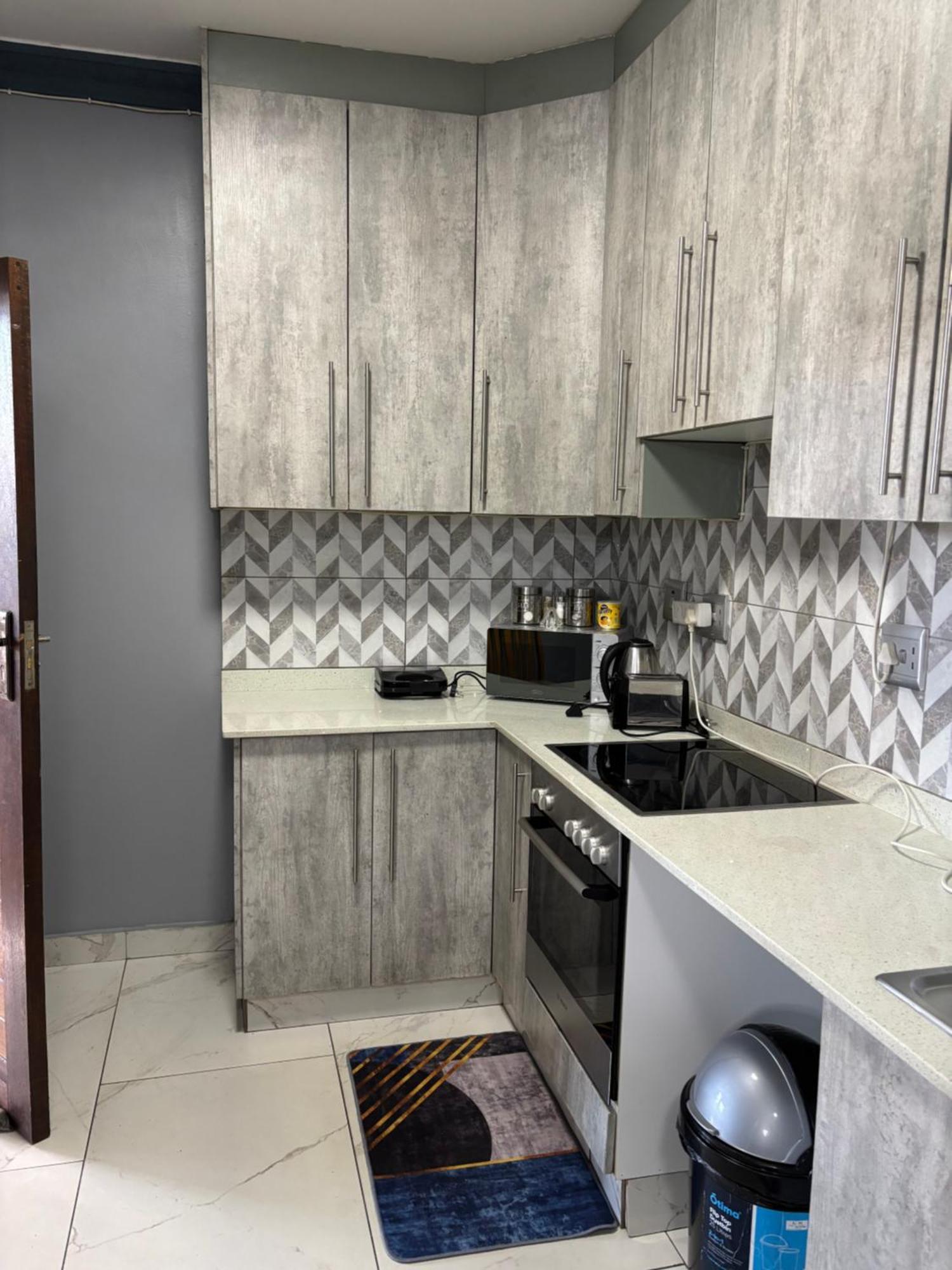 Crompton Villa786 Apartment *