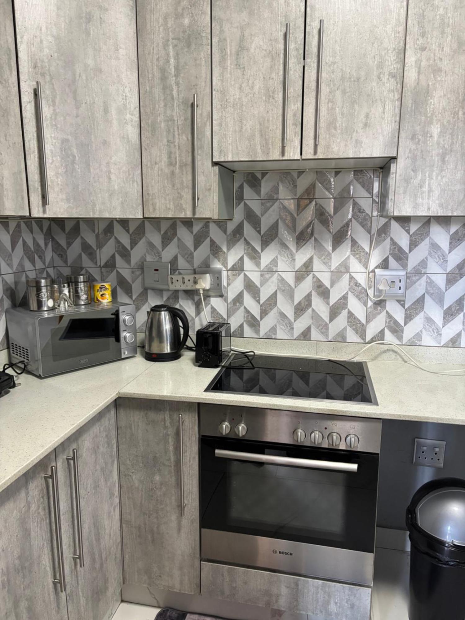 Crompton Villa786 Apartment *